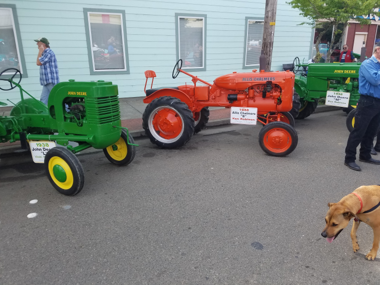 Classic Tractors.png