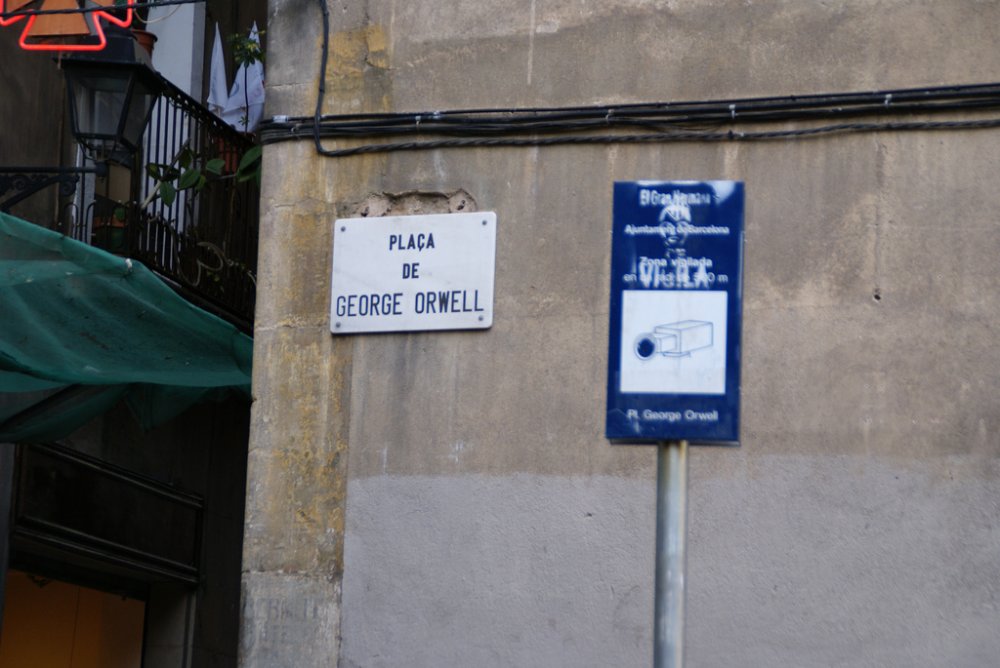 Plaza_George_Orwell,_Barcelona[1].jpg
